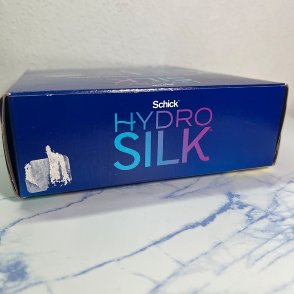 NEW Schick Hydro Silk Variety Razor + Refill Set for Women - Picture 3 of 4